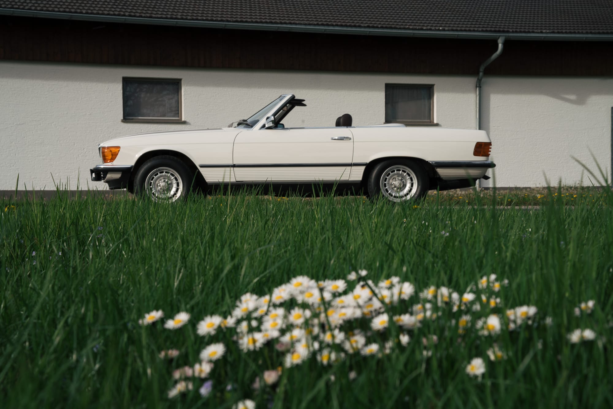 Mercedes-Benz 280 SL R107